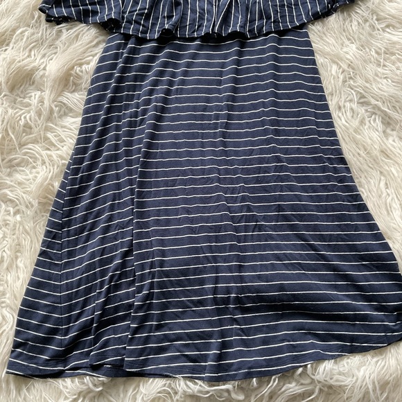 Abercrombie & Fitch Ruffle Off-The-Shoulder Dress - Picture 4 of 9